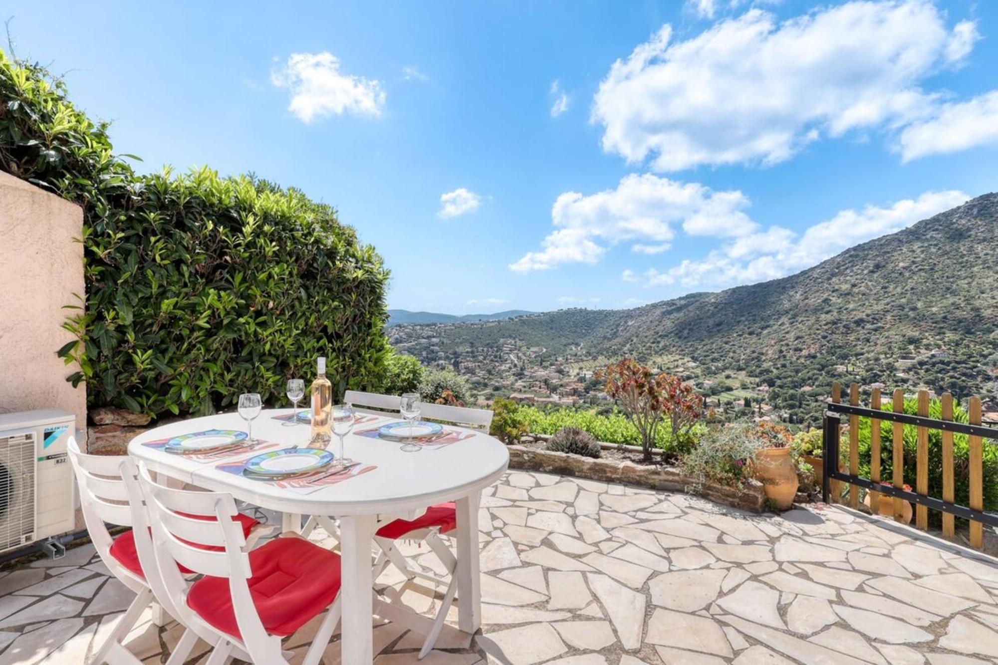 Exceptional View In Saint-Clair For 4 People Διαμέρισμα Le Lavandou Εξωτερικό φωτογραφία